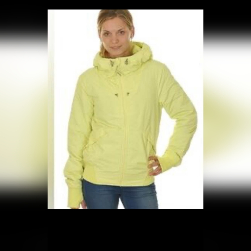 NWT L BENCH YELLOW BOMBER JACKET